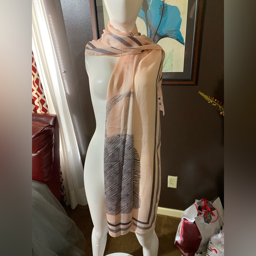 Silk Louis Vuitton scarf